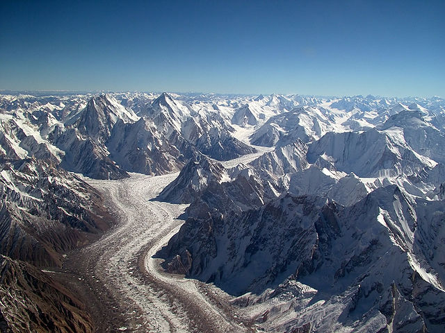 <p>Aerial view of the Baltoro glacier, one of the longest glaciers outside the polar regions, in the Gilgit-Baltistan region of Pakistan (Guilhem Vellut from Paris)</p>