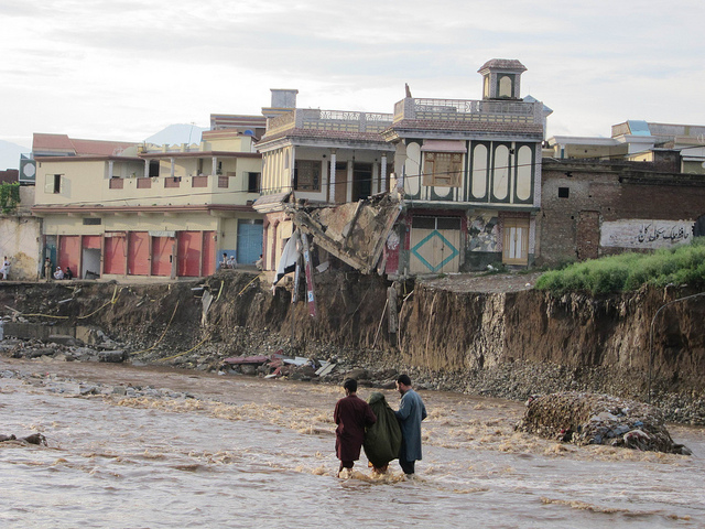 <p>Survivors of major floods that ravaged Pakistan&#8217;s Swat region in 2010. A new court ruling compels the govt to do much more in preparing the country for the extremes of climate change (Image by Qasim Berech/Oxfam)</p>