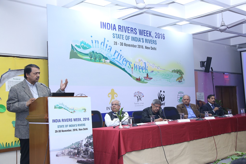 <p>Shashi Shekhar speaking at India Rivers Week [image courtesy India Rivers Week]</p>