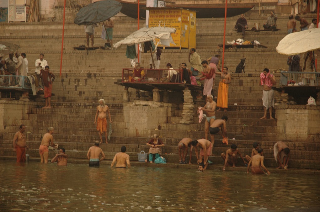 <p>Bathing at the ghat in Varanasi [image by: Honza Soukup]</p>
