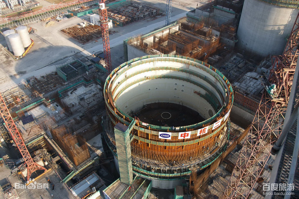 <p>The Qinshan nuclear power plant under construction in Haiyan, Zhejiang province. A 2020 target of 58 GW of installed nuclear capacity now looks out of reach.(Image by baike)  </p>