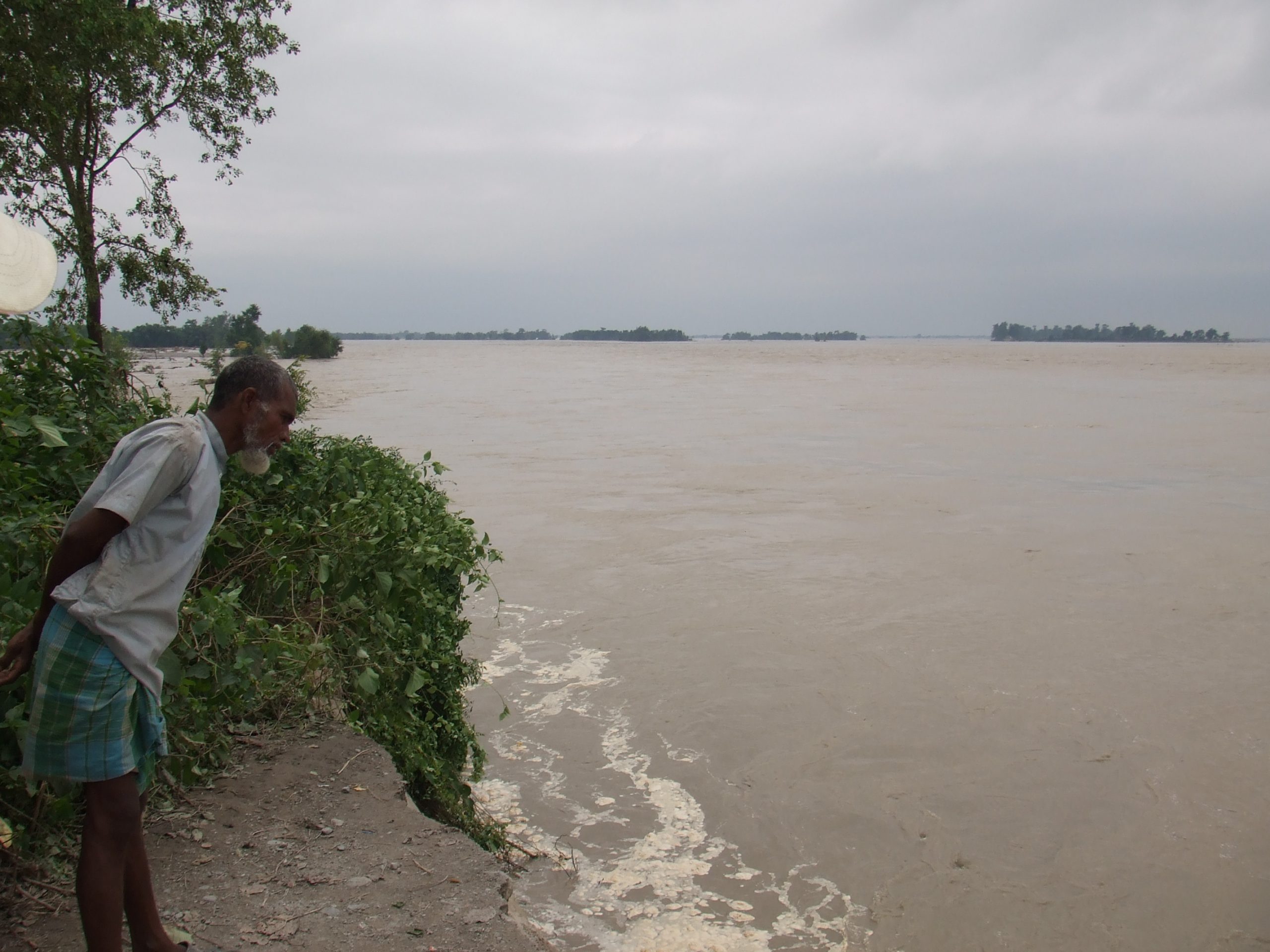 <p>Koshi embankment breach, Image source: International Rivers</p>