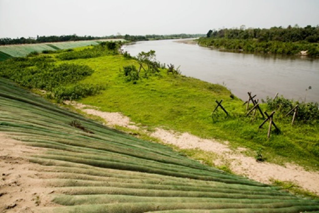 The new embankment on the Ranganadi river near Joinpur