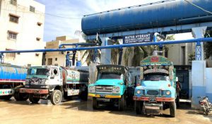 h2o water tanker being filled up at the NIPA hydrant, Karachi