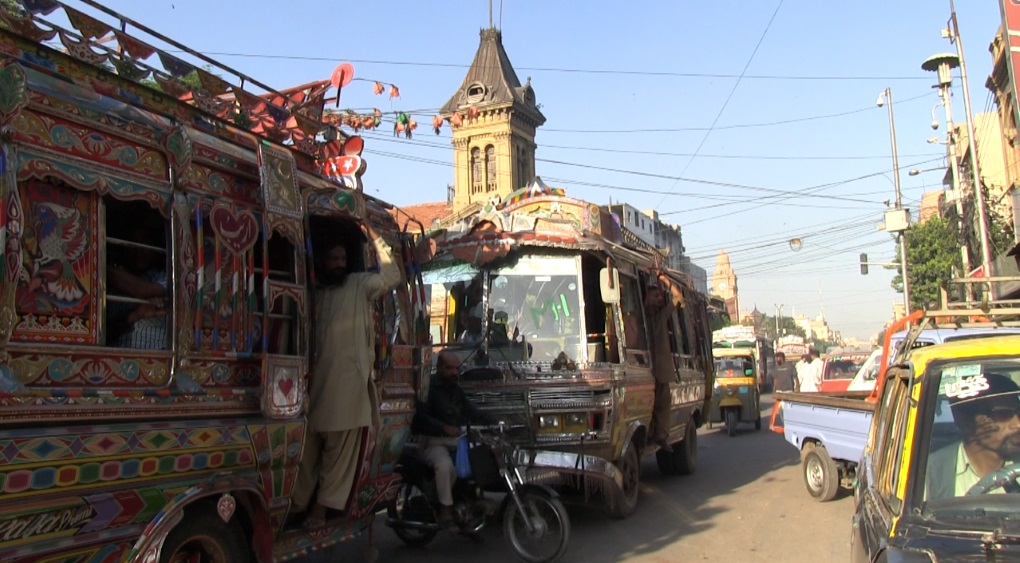 FFVs electric vehicles on Karachi roads