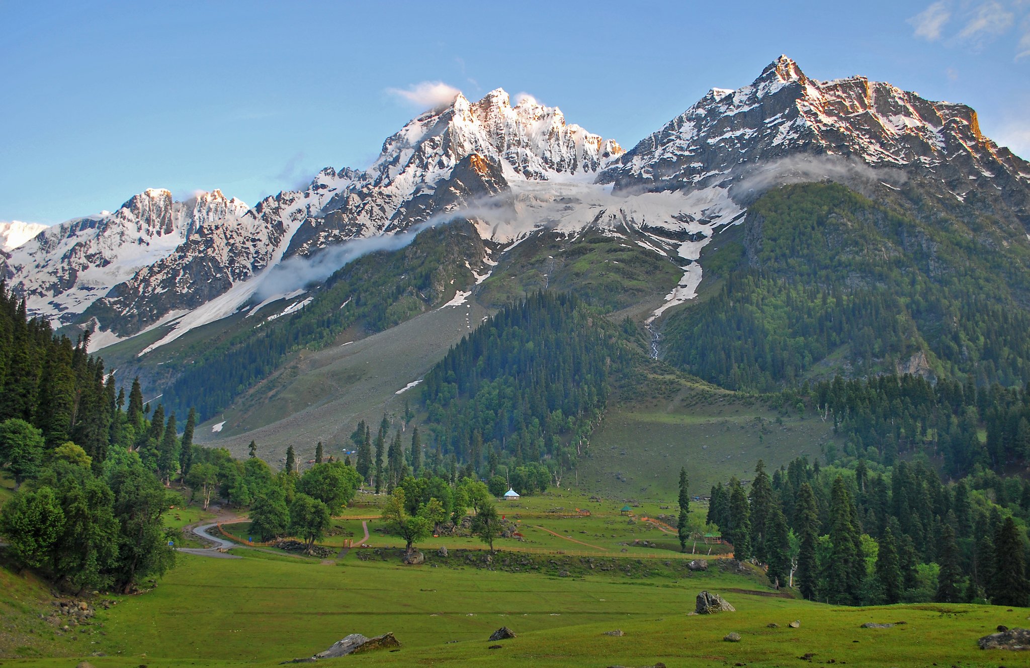 <p>Sonamarg, which means &#8220;golden meadow&#8221;, has been carefully preserved in Kashmir, but it may not be for much longer (Image: Rajesh/Himalayan Trails)</p>