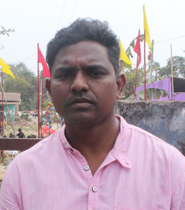 Mohan Tanti suffered from kidney stones on a tea plantation in Assam, Sanskrita Bharadwaj