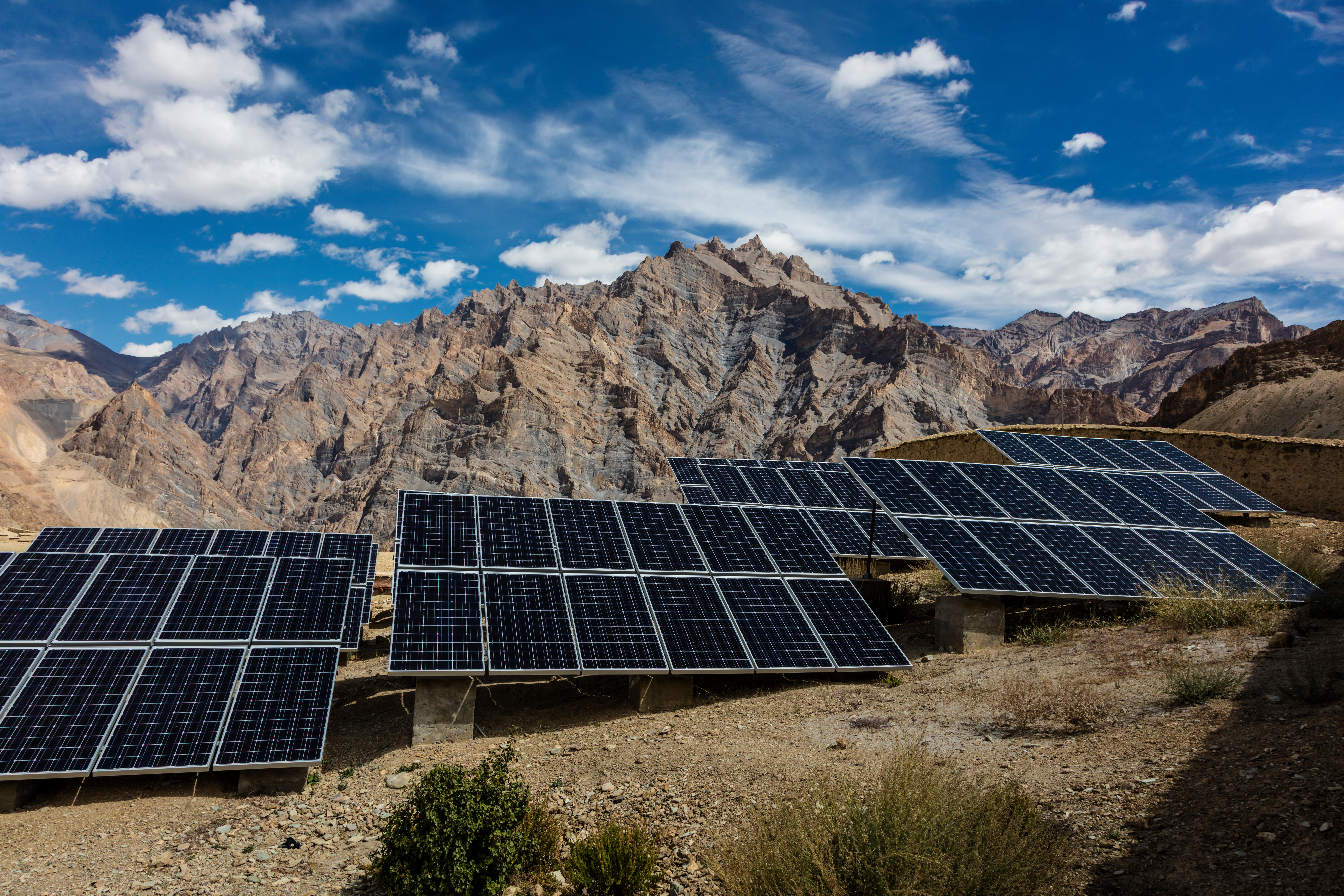 Solar panels in Ladakh, India. The GGI-OSOWOG initiative, announced by India in partnership with the UK at COP26, aims to overcome issues of intermittent renewable energy by connecting grids. (Image: Craig Lovell / Eagle Visions Photography / Alamy)