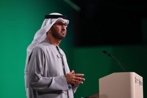 <p>कॉप 28 के अध्यक्ष सुल्तान अल जाबेर दुबई में कॉप 28 जलवायु वार्ता की समापन बैठक में बोलते हुए (फोटो: एंथनी फ्लेमन / यूएन क्लाइमेट चेंज, <a href="https://creativecommons.org/licenses/by-nc-sa/2.0/">CC BY-NC-SA</a>)</p>